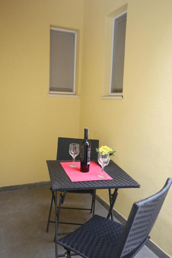 Romantica Apartments SJJ Esterno foto